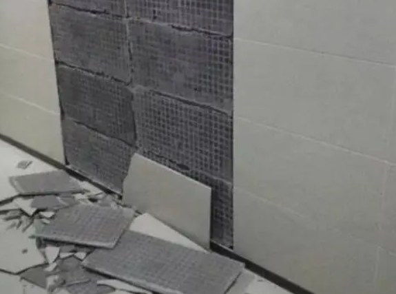平湖瓷砖空鼓维修公司分享下平湖墙砖松动维修的知识